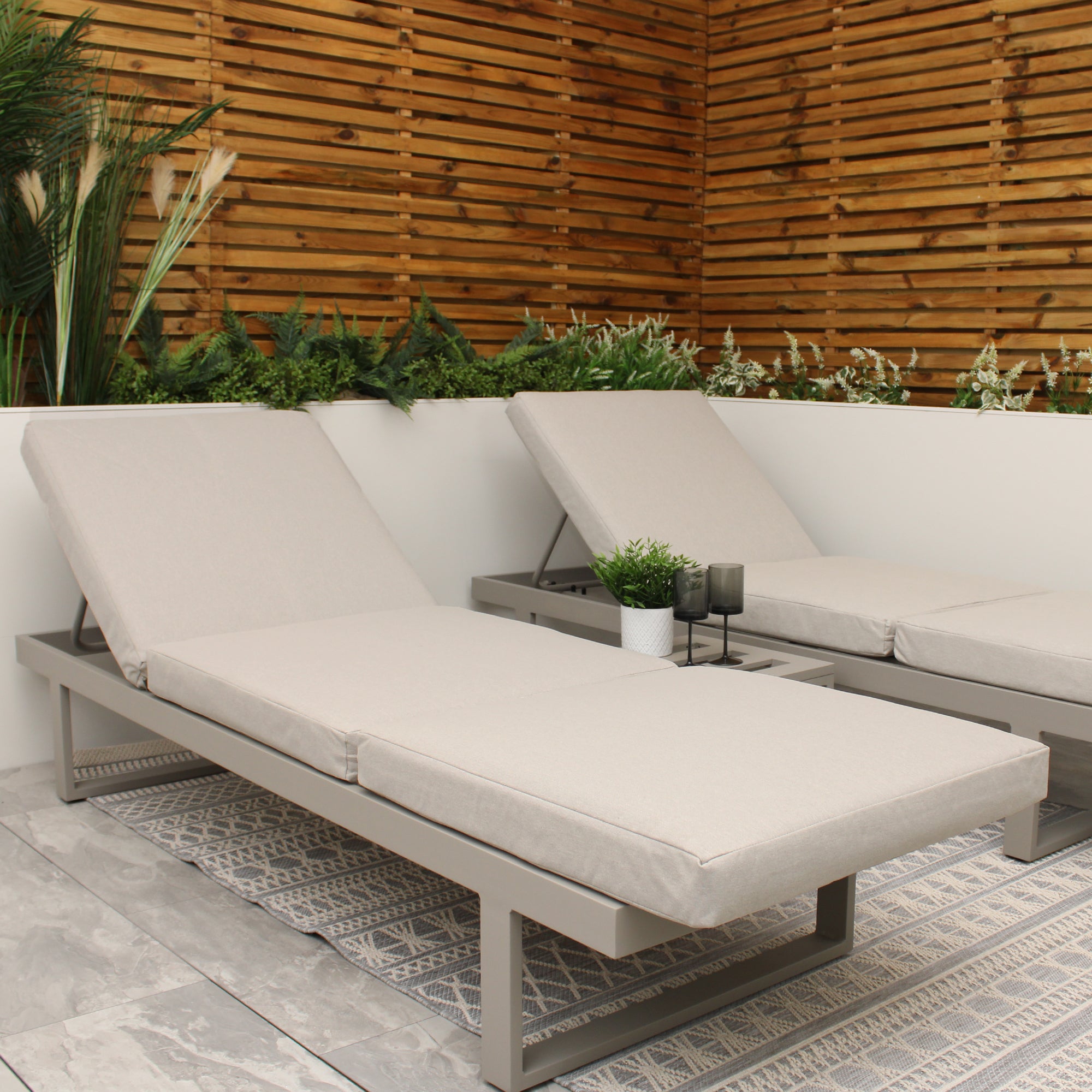 Neutral Light Grey Aluminium Frame Sofa Dining Modular Garden Set