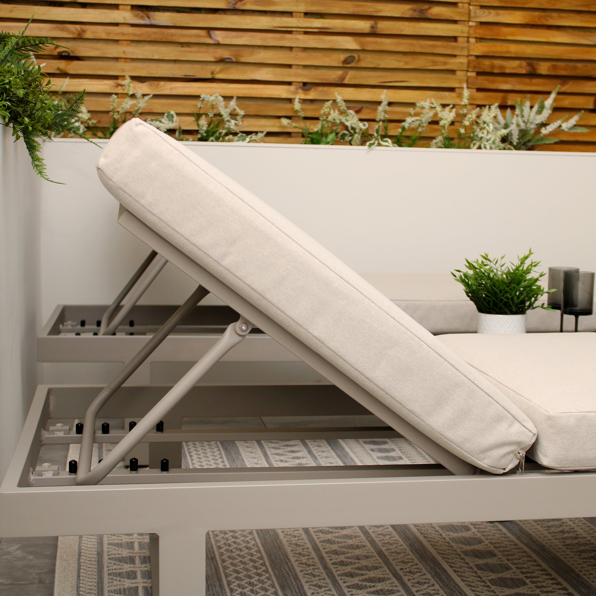 Neutral Light Grey Aluminium Frame Sofa Dining Modular Garden Set