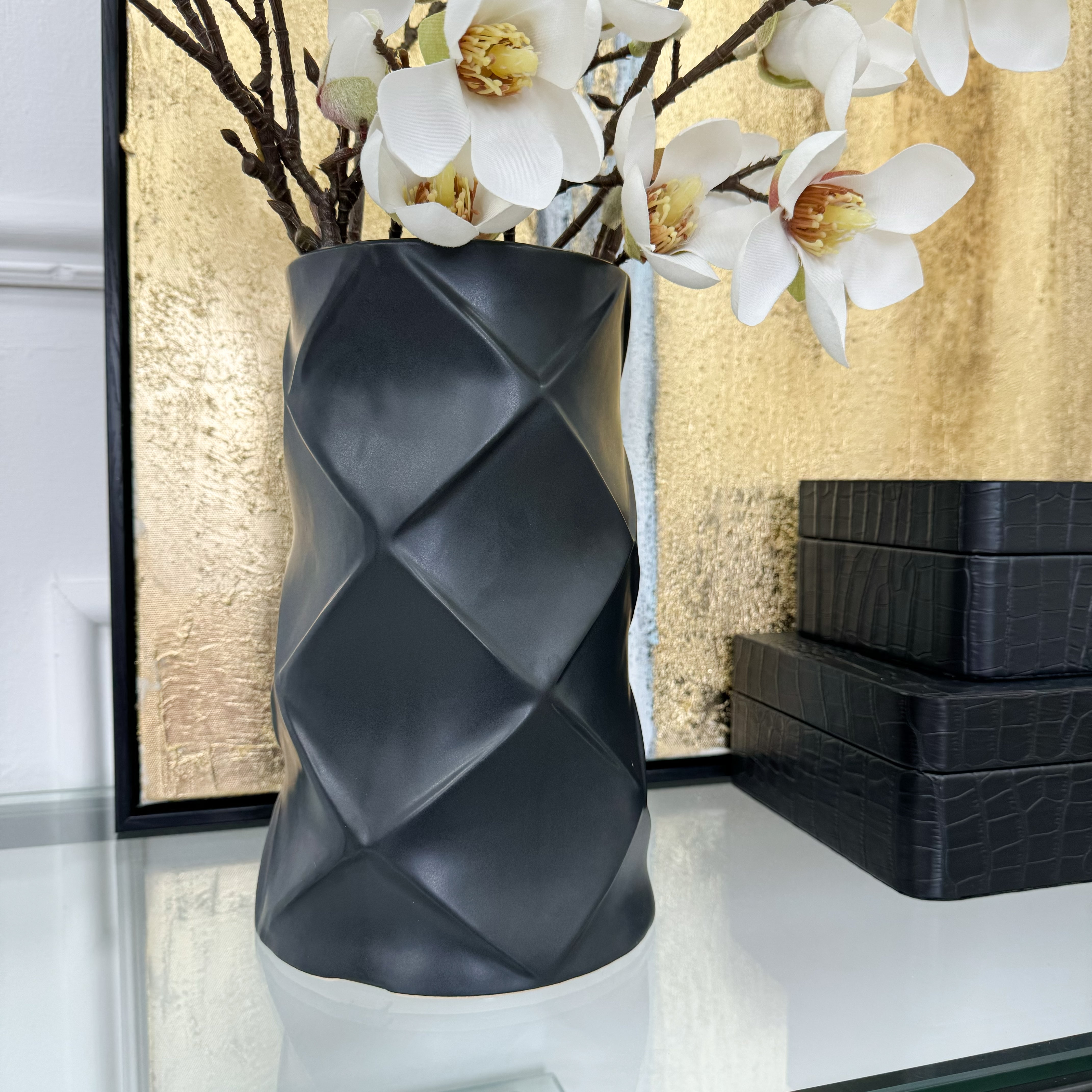 Black Ceramic Round Diamond Effect Vase