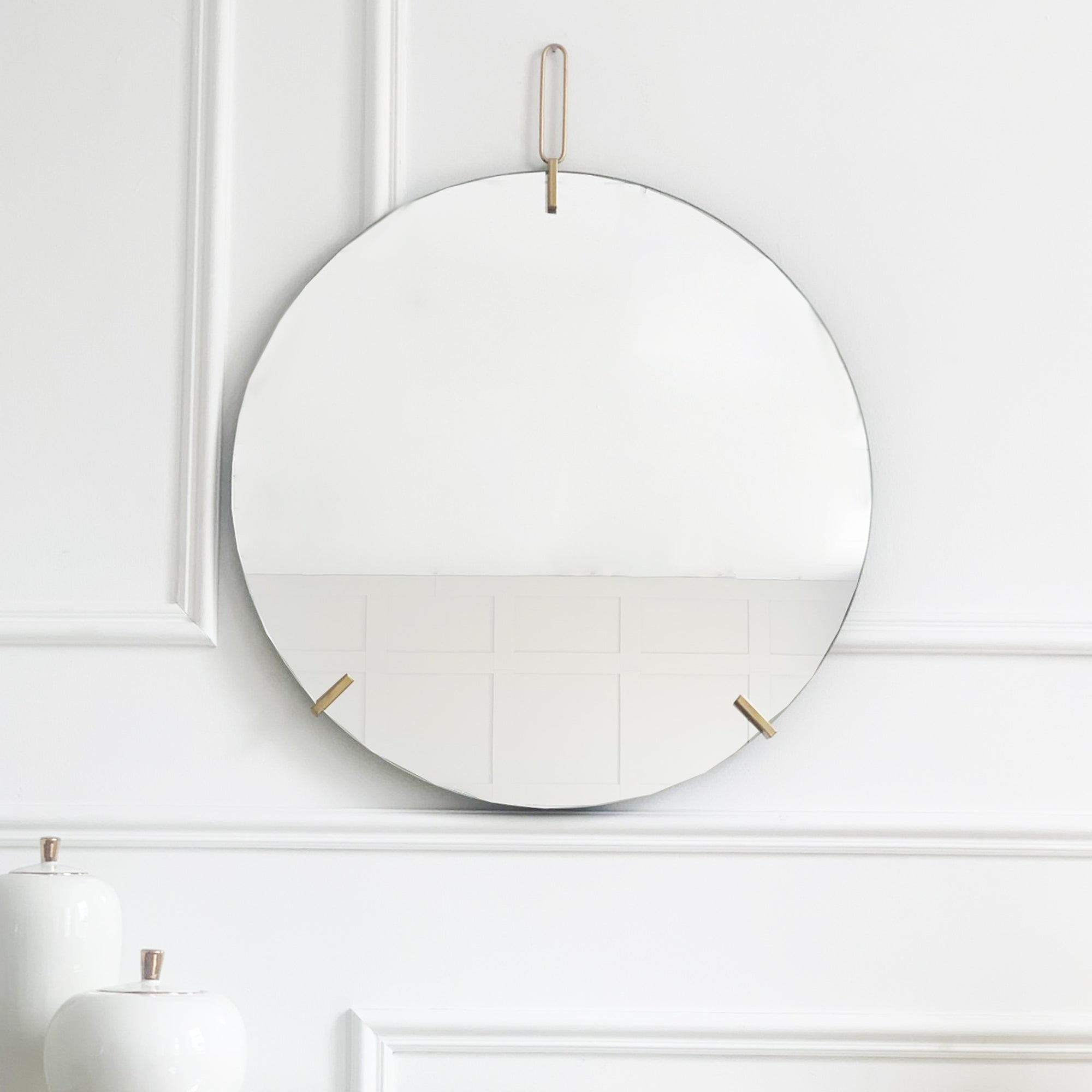 Minimalist Gold Round Mirror